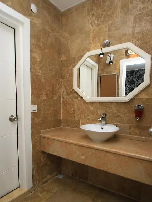 *** Konukevi Larimar Boutique Hotel Çeşme Türkiye